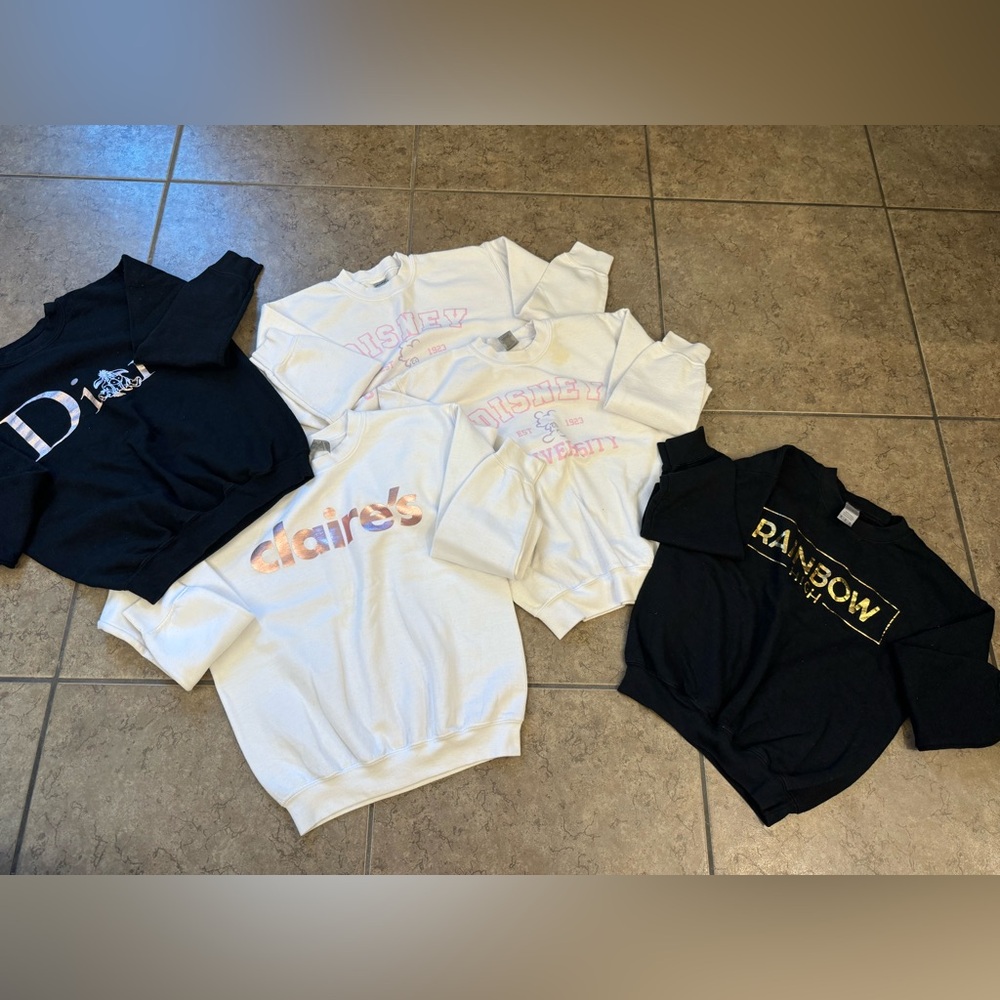 ATTENTION! Various sizes! Kids crew neck sweaters. All included in bundle.